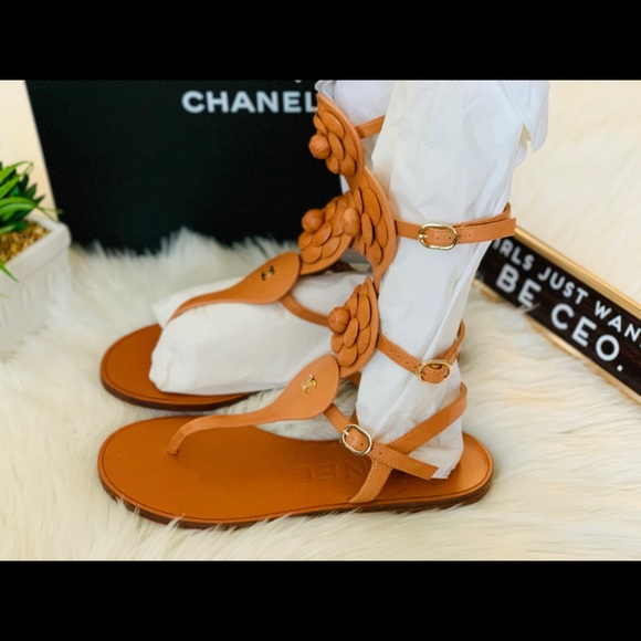 SOLD!🍾🥂3xHost Pick🥳Chanel Camilla Sandals - Picture 3 of 12